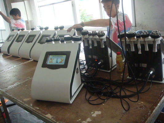 Strong Sound Wave RF Cavitation Slimming Machine Multi-polar For Explosion Fat