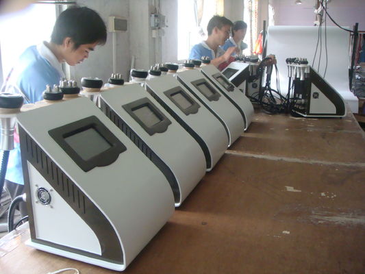 Strong Sound Wave RF Cavitation Slimming Machine Multi-polar For Explosion Fat